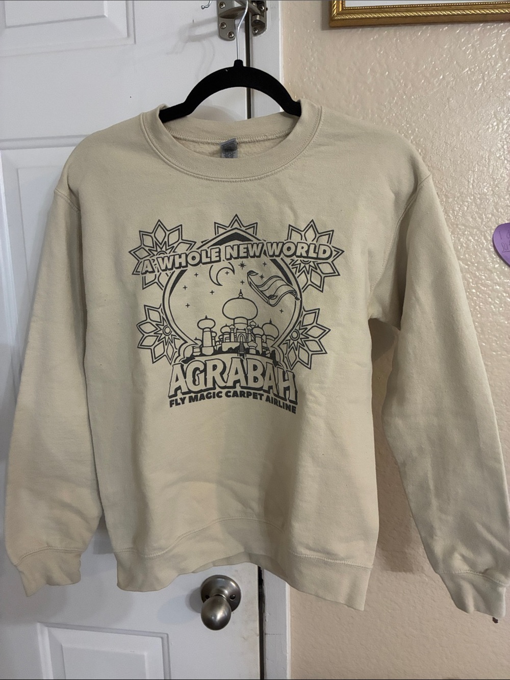 Gildan Cream 'A Whole New World' Graphic Crewneck Sweatshirt